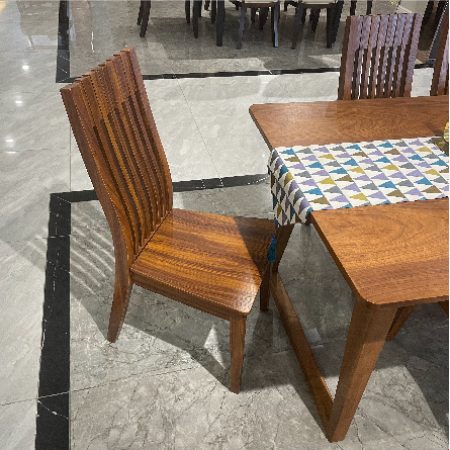 DINING CHAIR 135